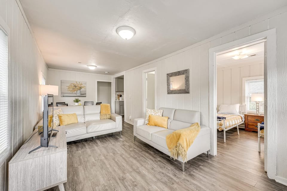 Walk to Dtwn Branson: Pet-Friendly Home! House in Branson