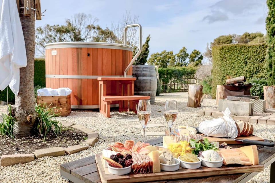 Chateau Clarence & Petite Chateau Luxurious Waterfront Retreat House in Tasmania