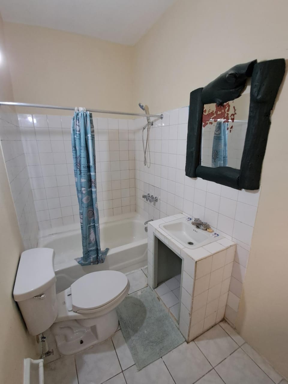 Barry's Rooms Negril Hotel in Westmoreland Parish