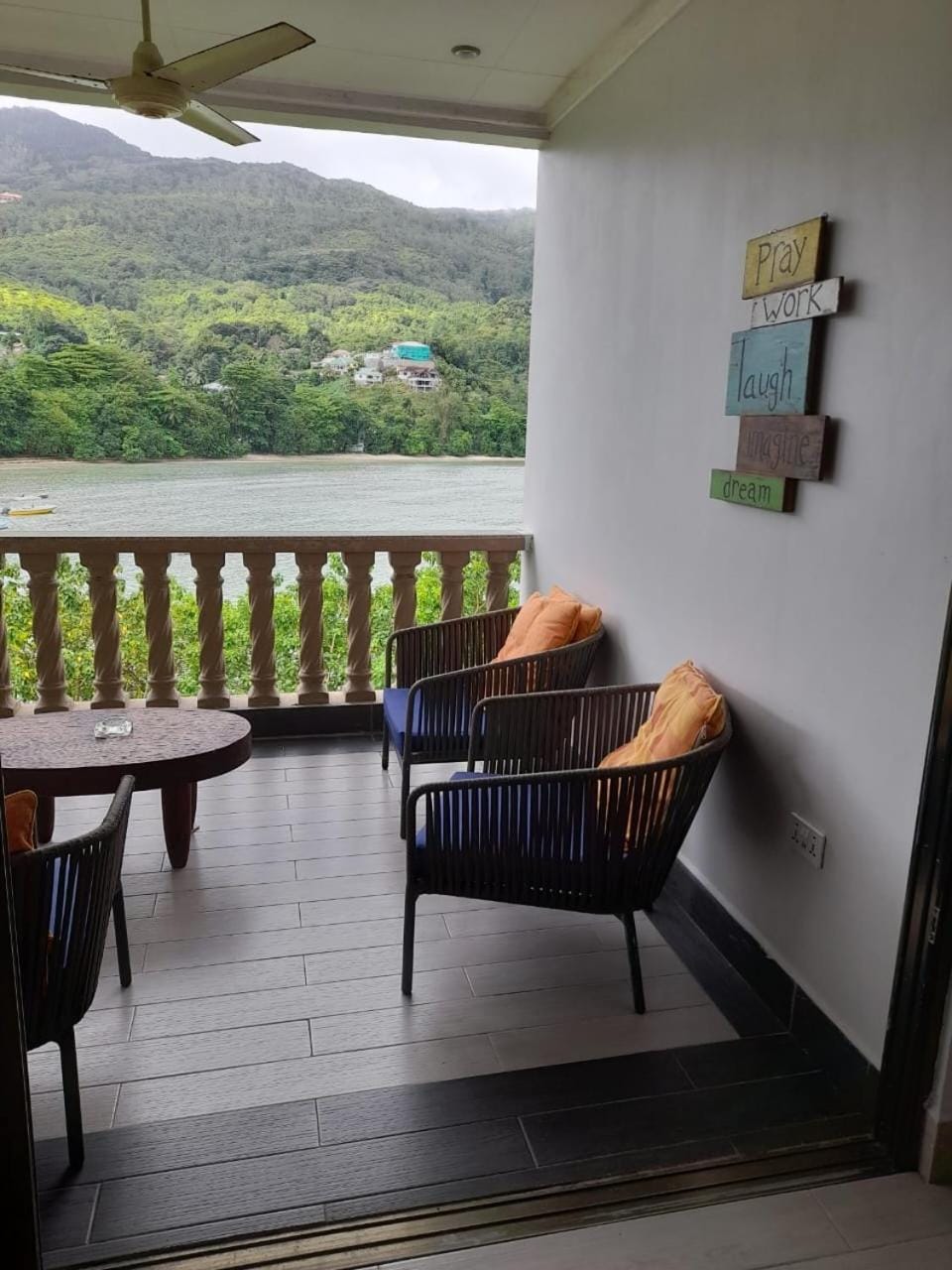 Bayview Villas - Sea Side Apartment in Africa