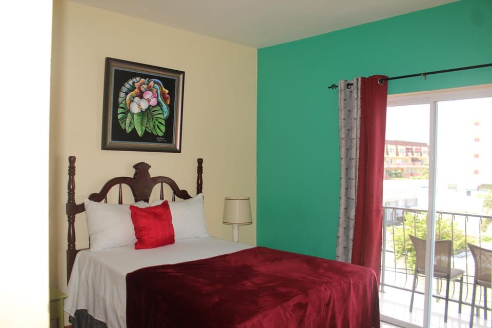 Bed, View (from property/room), Balcony/Terrace, Bedroom