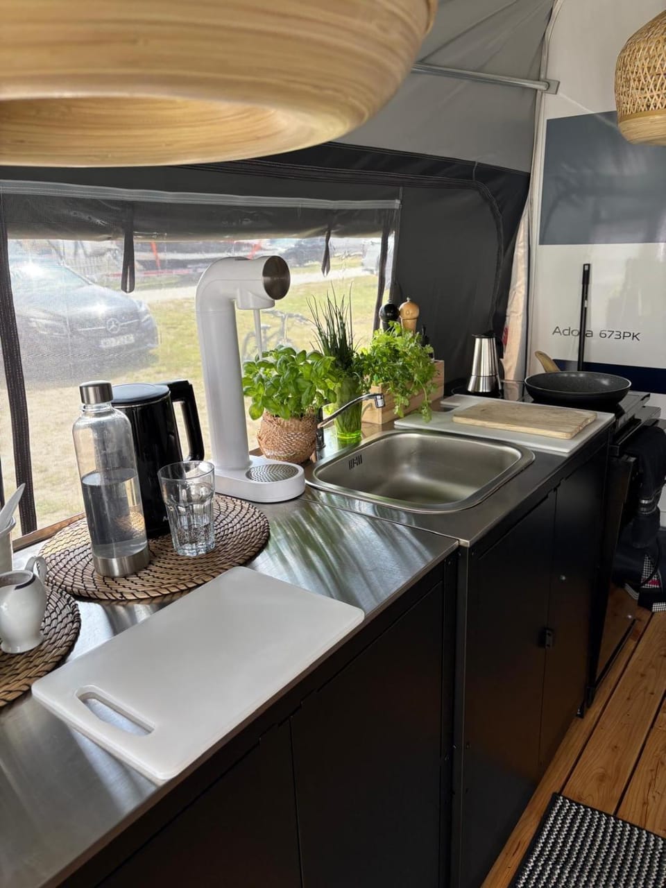 Kitchen or kitchenette