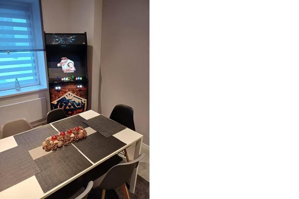 Entire house with arcade machine in a private backyard, 3 bedrooms, 1 bathroom, 1 leaving room with convertible sofa and open kitchen Apartment in Mulhouse