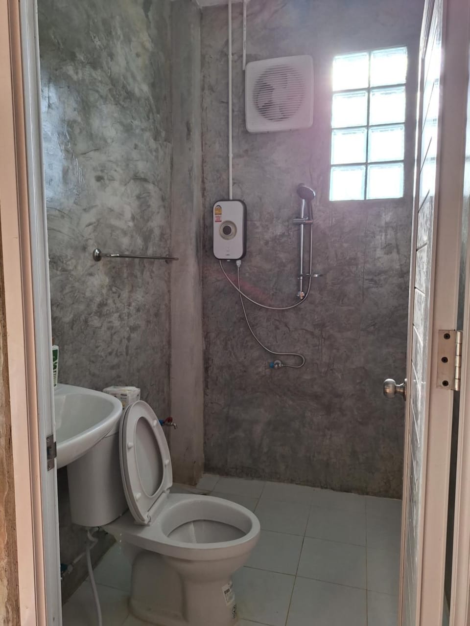 Shower, Bathroom, bidet