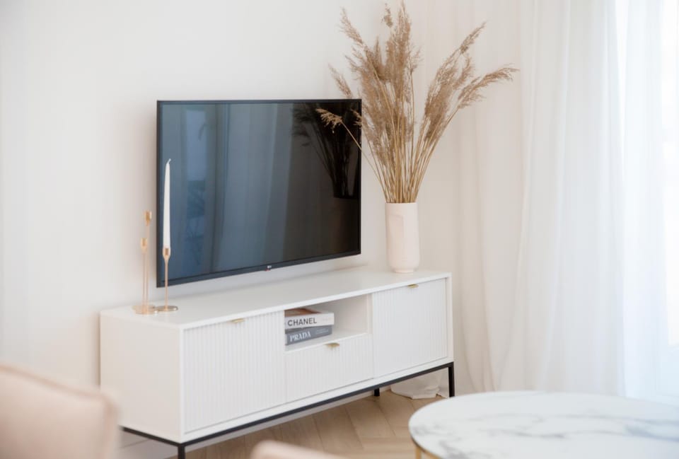 Communal lounge/ TV room, TV and multimedia