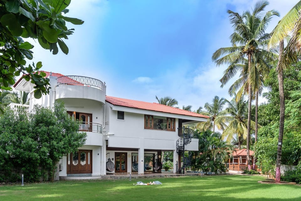 Property building, Natural landscape, Garden, Garden view