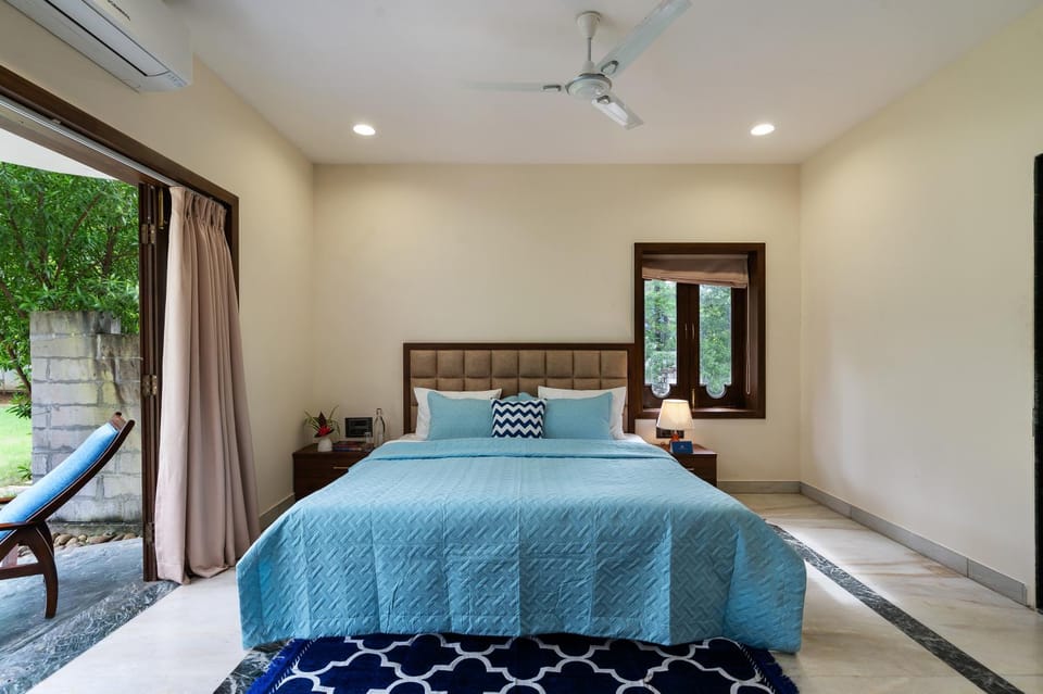 Bed, View (from property/room), Balcony/Terrace, Photo of the whole room, Bedroom