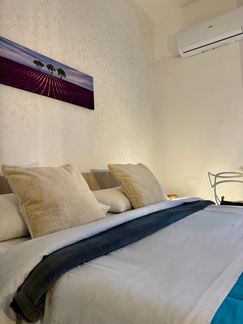 Bed, Bedroom, air conditioner