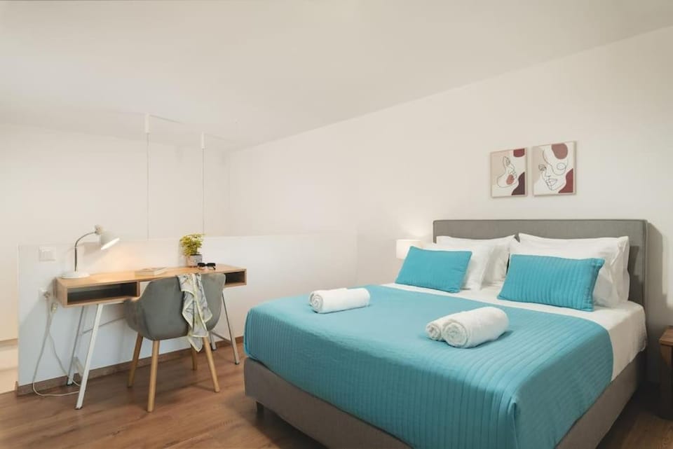 Bed, Bedroom