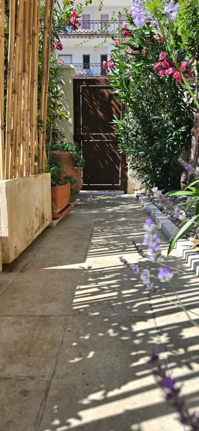 Garden, Garden view