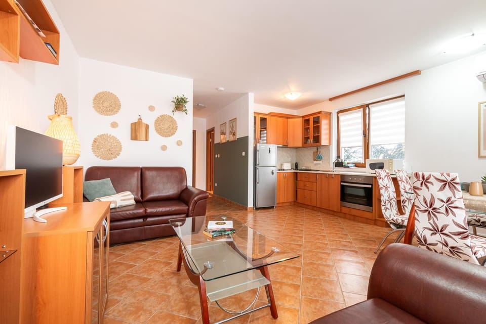 Kitchen or kitchenette, Living room, Seating area