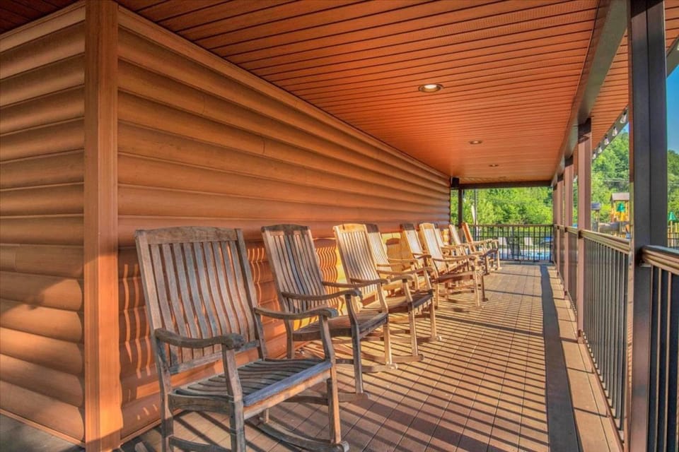 Studio Cabin with Loft near Smoky Mountains Cabin in Pigeon Forge