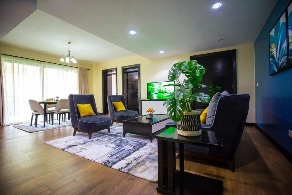 Living room, Dining area