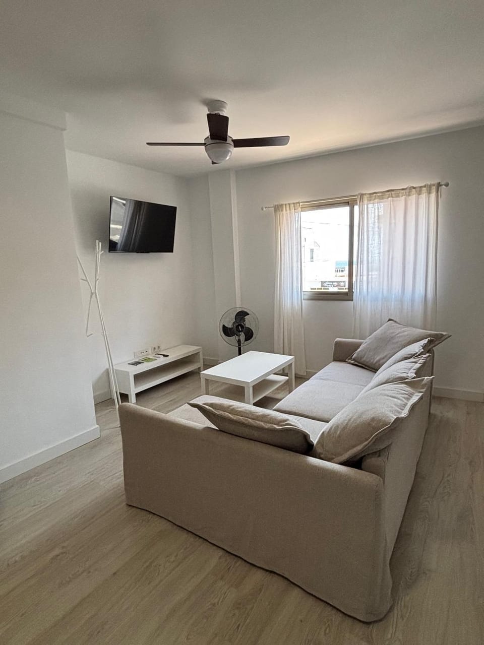 Living room, Lounge or bar