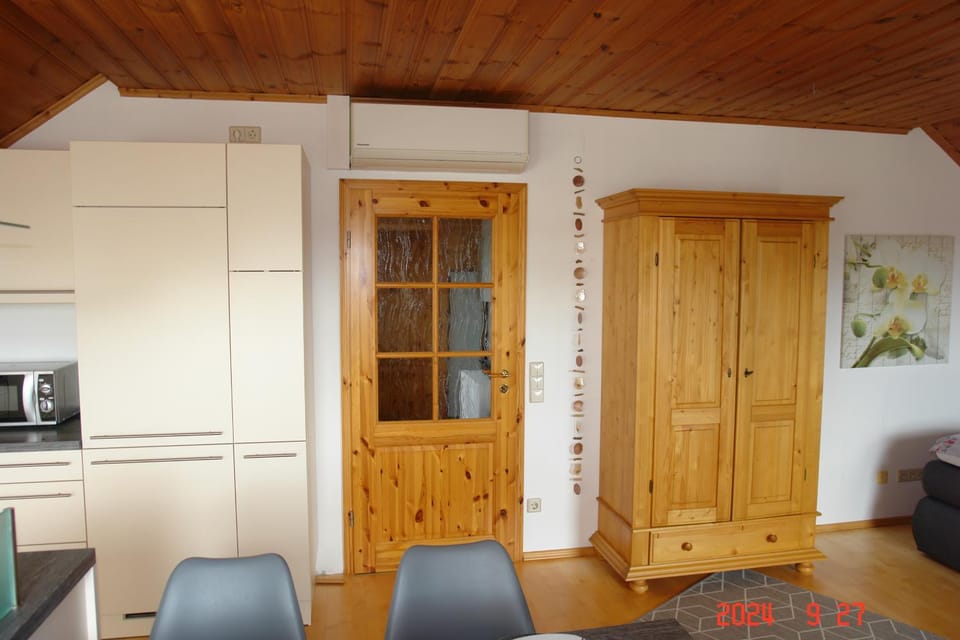 minibar, wardrobe