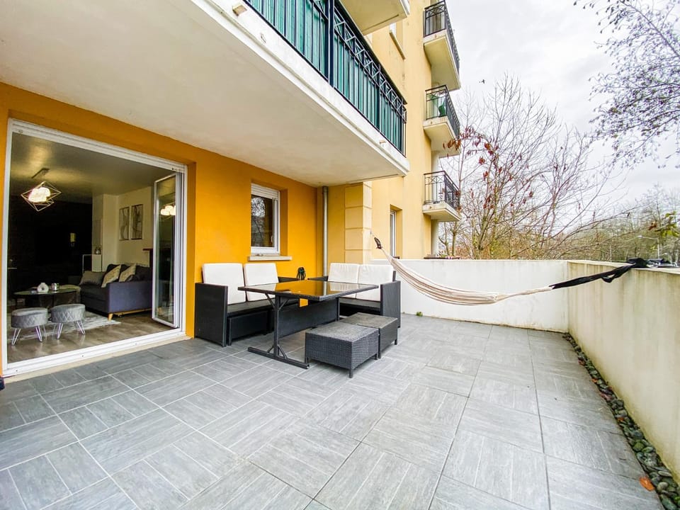 Patio, View (from property/room), Balcony/Terrace