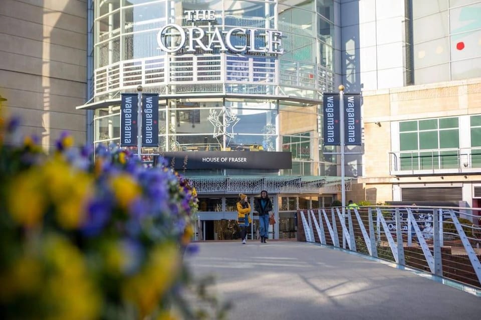 Period Apartment for 3, Near Uni, Hospital and Town Centre, Parking Apartment in Reading