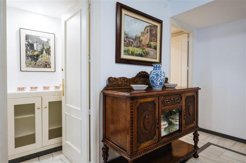 VIVIENDA TURISTICA ATANASIO BARRON- Free PARKING Apartment in Seville