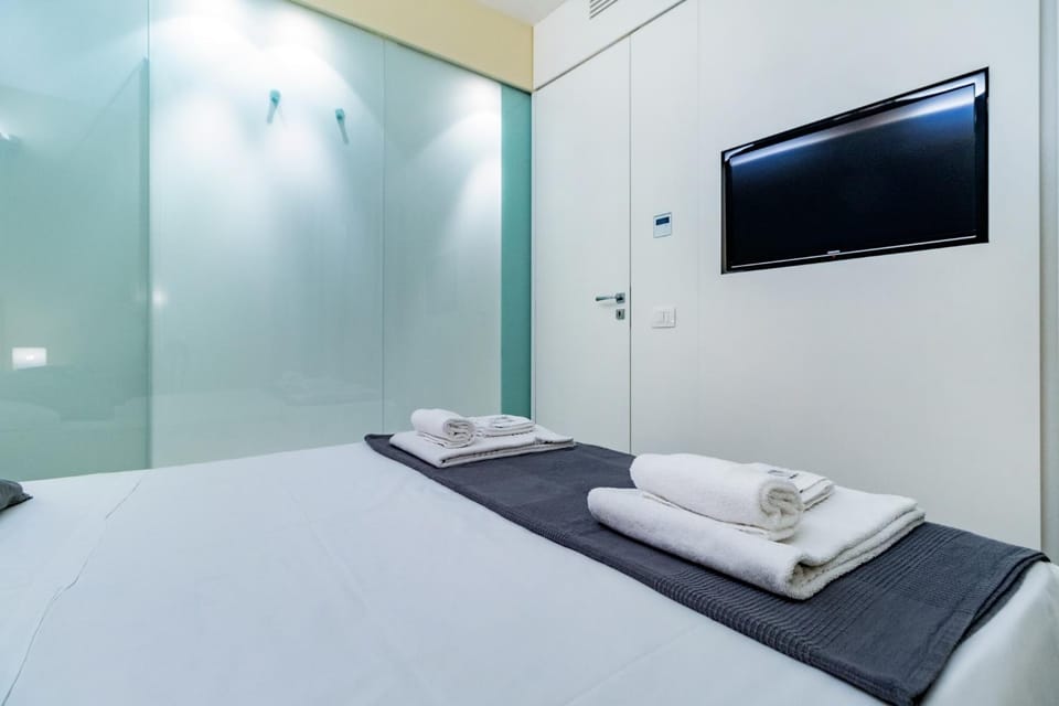 TV and multimedia, heating, towels