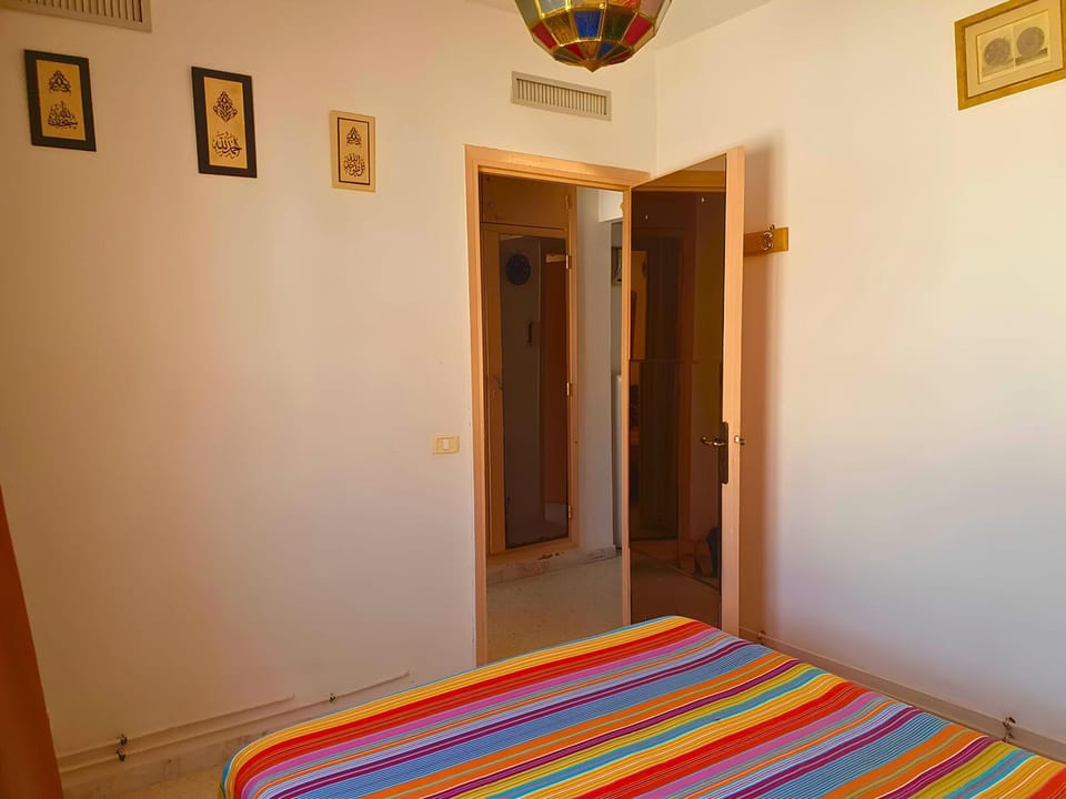 Spring, Bed, Day, Winter, Squash, Photo of the whole room, Decorative detail, Decorative detail, Bedroom, Seasons, ATM, heating, heating, internet, internet, air conditioner, air conditioner