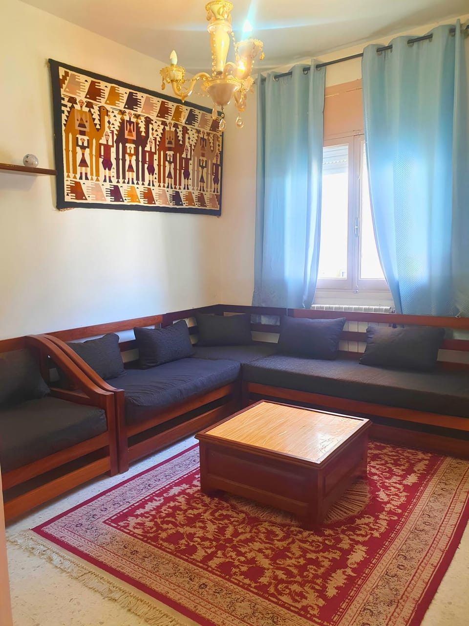 Spring, Day, Night, Winter, Living room, Decorative detail, Decorative detail, Seating area, Entertainment, Seasons, Inner courtyard view, heating, heating, internet, internet, air conditioner, air conditioner