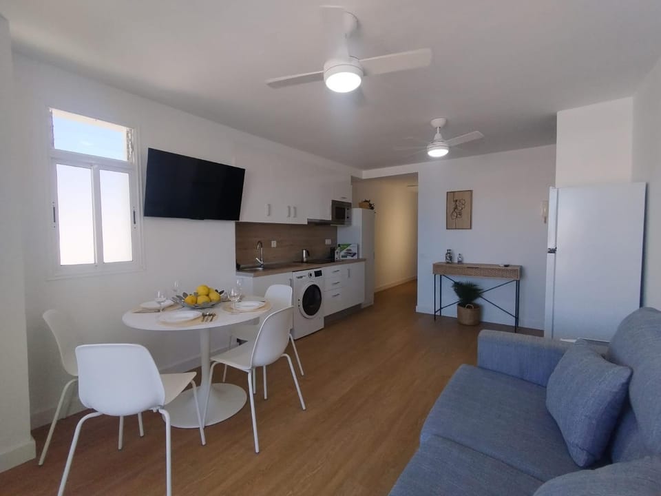 Communal lounge/ TV room, Dining area