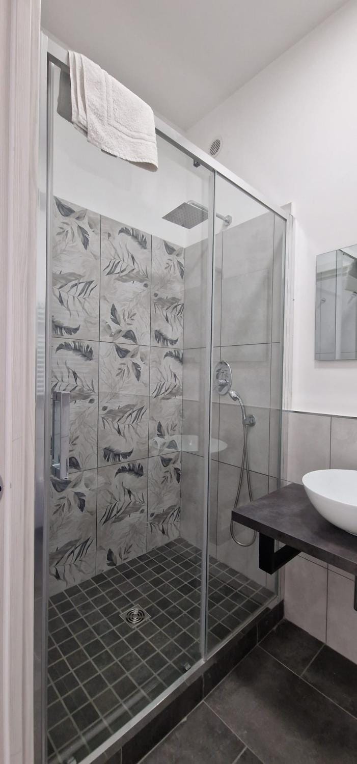 Shower, Bathroom