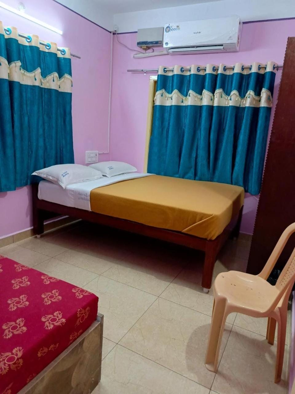 Bedroom, air conditioner