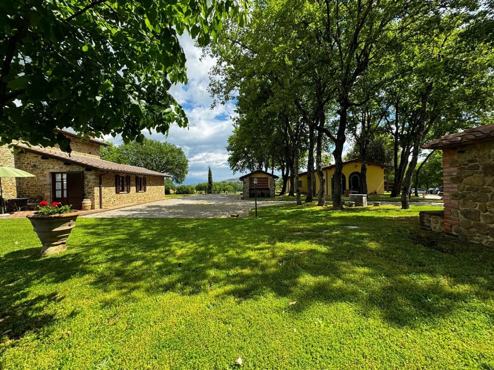 Agriturismo LeGi Toscana Farm Stay in Tuscany