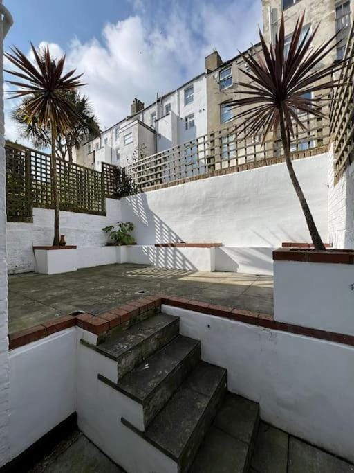 Cosy Central 2 En-suite Bedrooms Apartment Apartment in Hastings