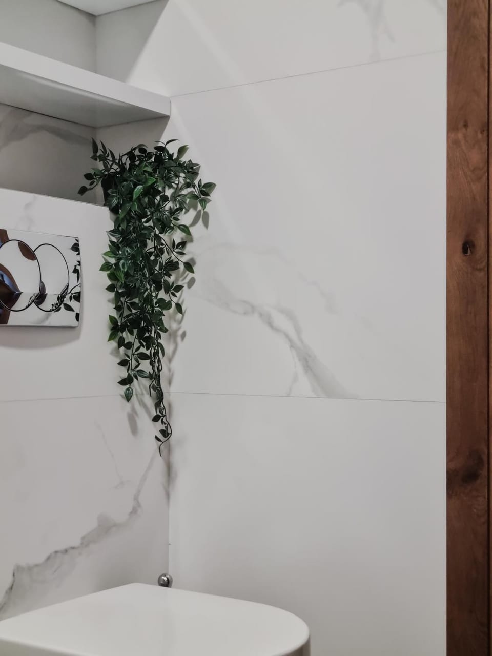 Toilet, Bathroom, Decorative detail