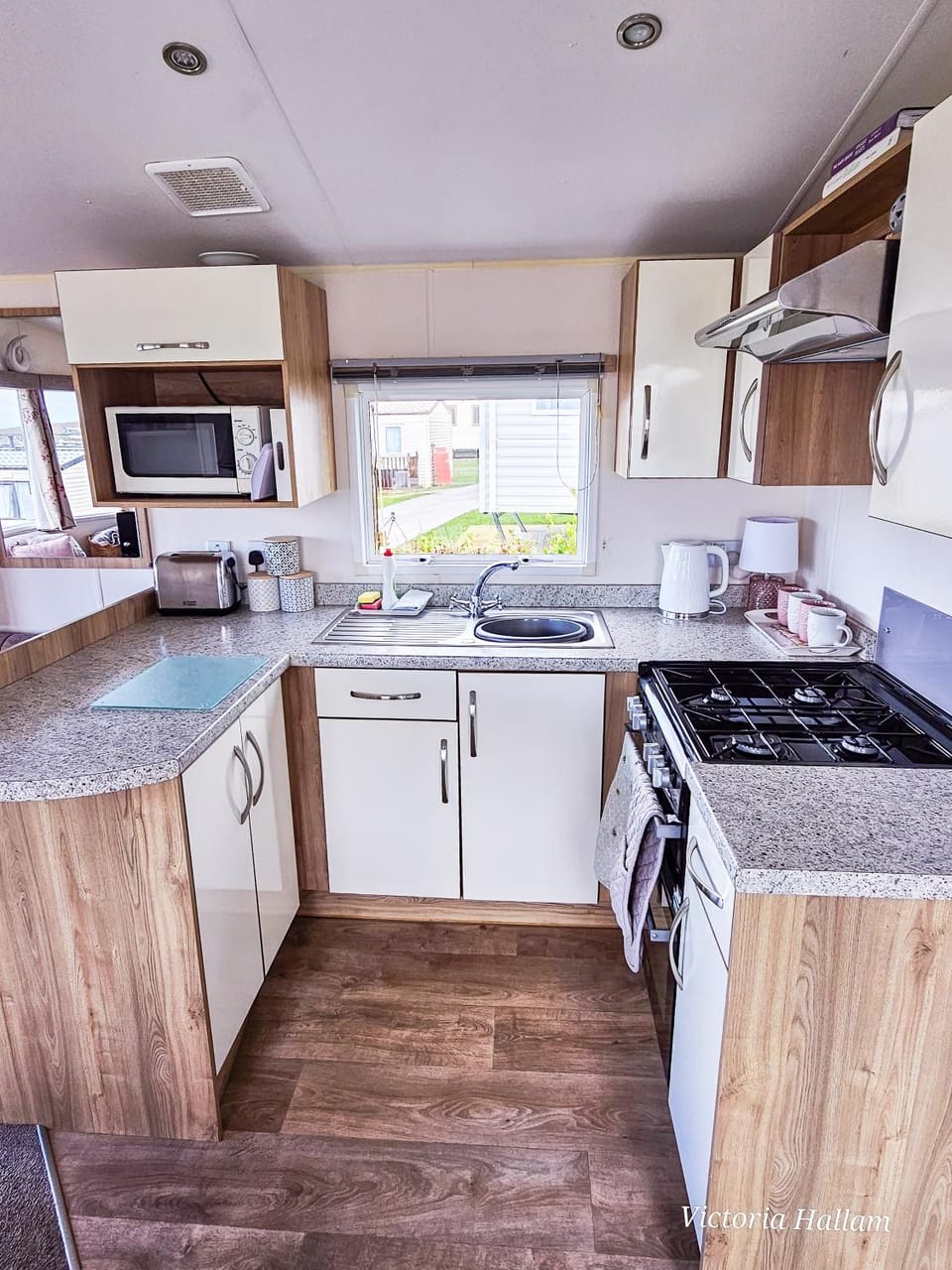 Summer Breeze Campground/ 
RV Resort in Perranporth