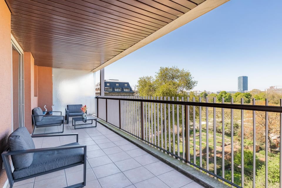 Superbe appartement avec terrasse vue sur jardin Apartment in Paris