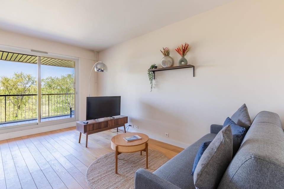Superbe appartement avec terrasse vue sur jardin Apartment in Paris
