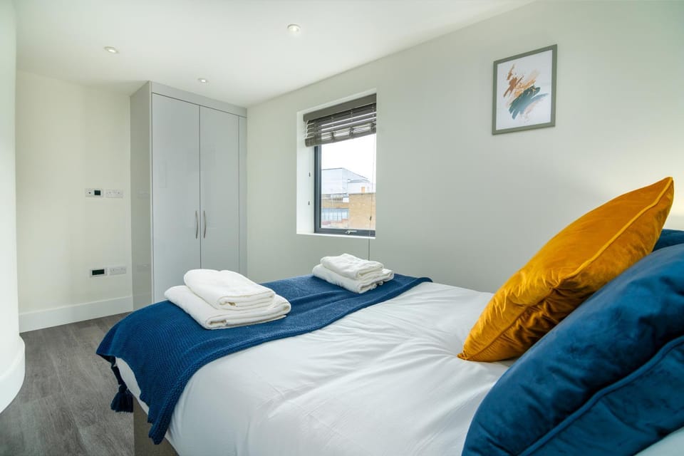 Bed, Photo of the whole room, Bedroom, towels, wardrobe