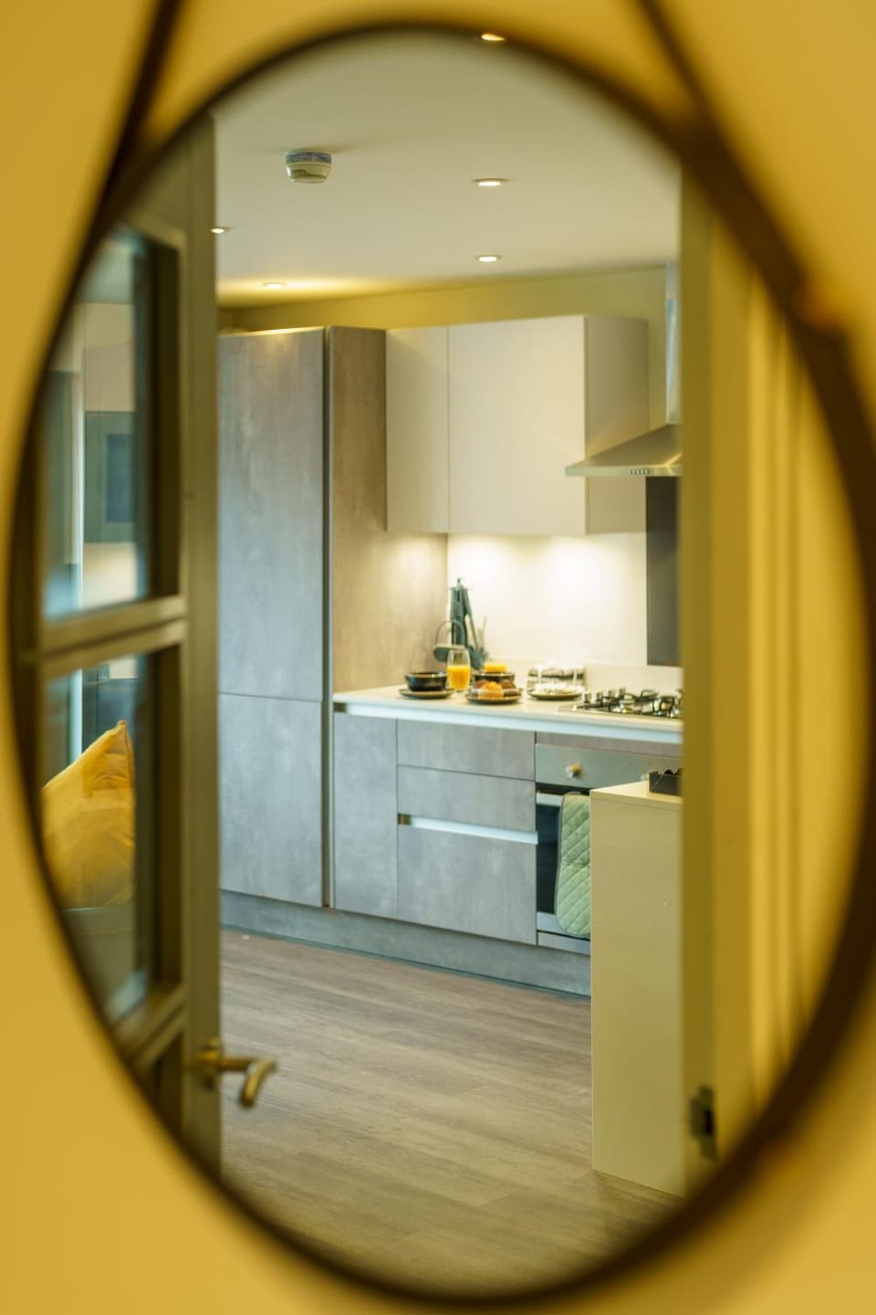 Kitchen or kitchenette, Seating area, oven, stove, kitchen