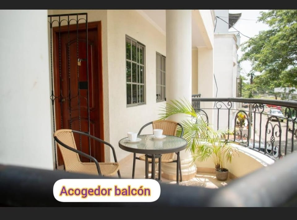 Confortable apt en el norte de Montería frente al centro comercial Alamedas Apartment in Montería