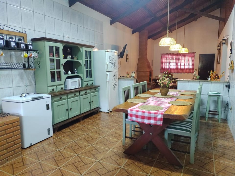 Recanto Sol Maior - Casa Girassol House in State of São Paulo