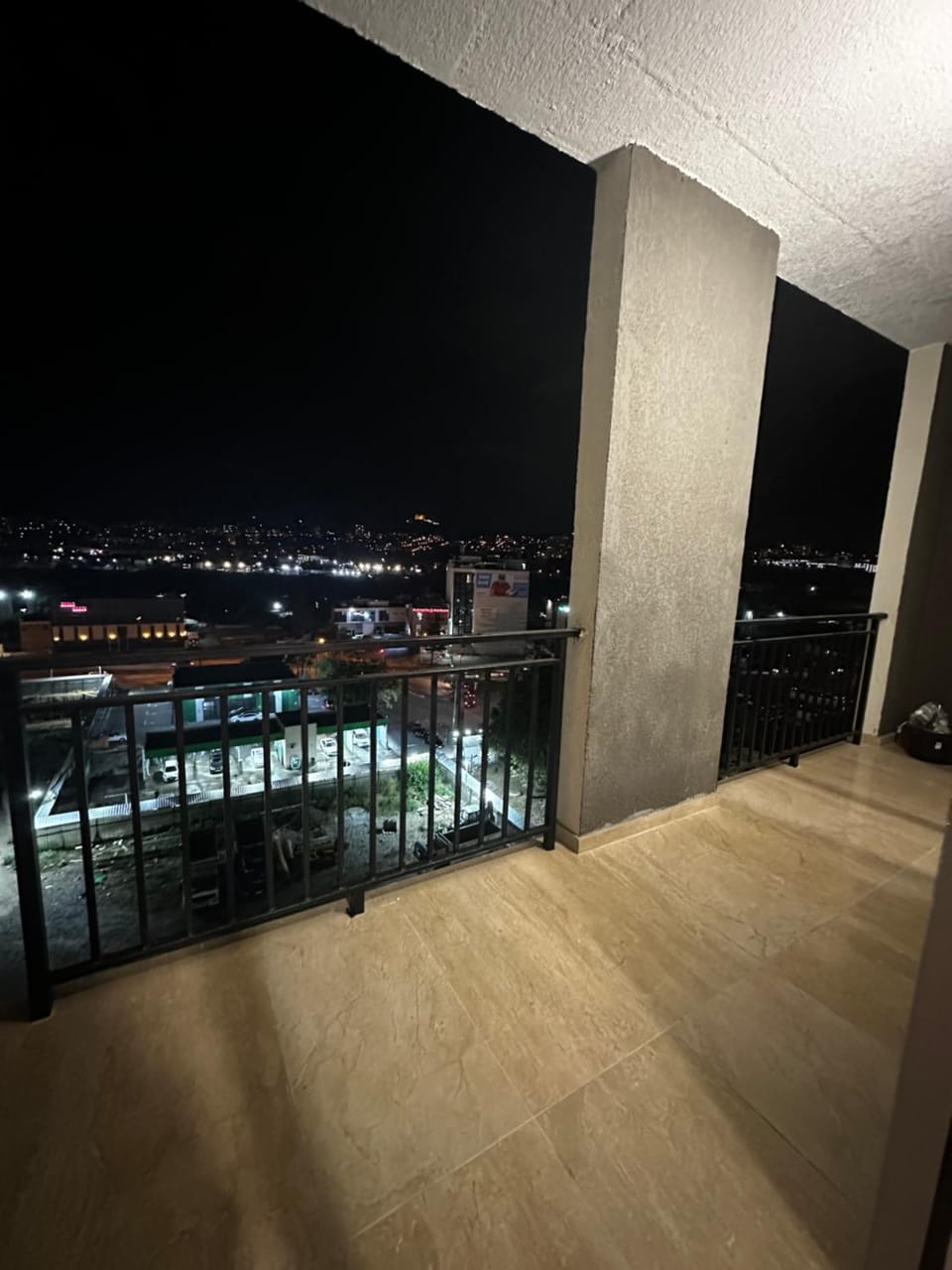 Balcony/Terrace, City view