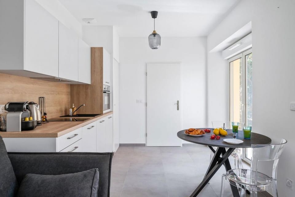 LE VAL D'OR Calme Grand Jardin Parking privé House in Menton