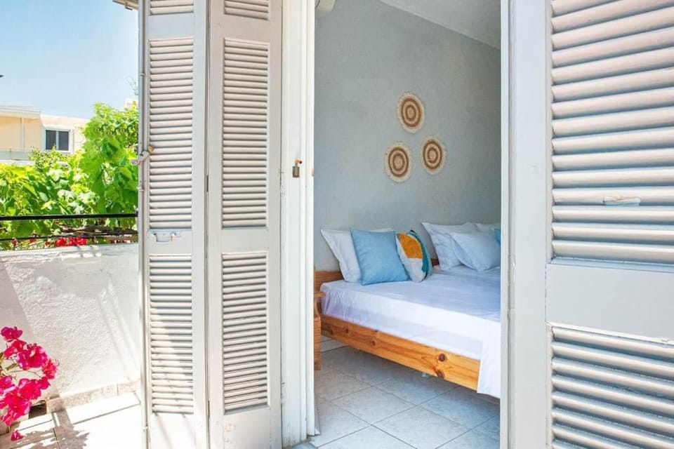 Blue Maraçi 1 Beach Access nd Parking Apartment in Vlorë County, Albania