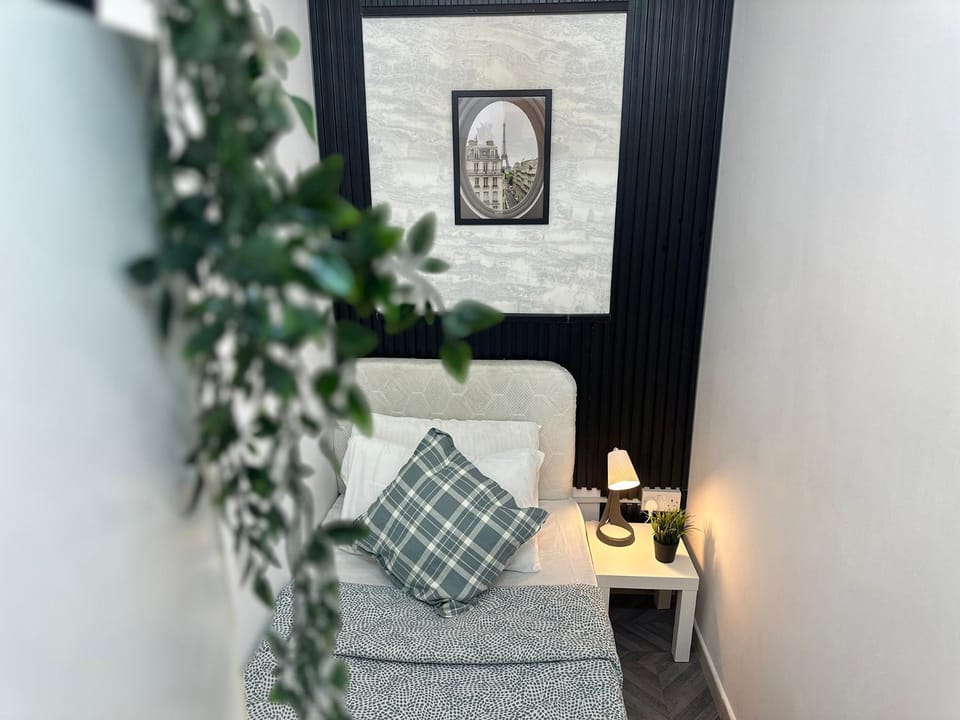 Vista Partition Room in Tecom Near Internet City Metro Vacation rental in Dubai