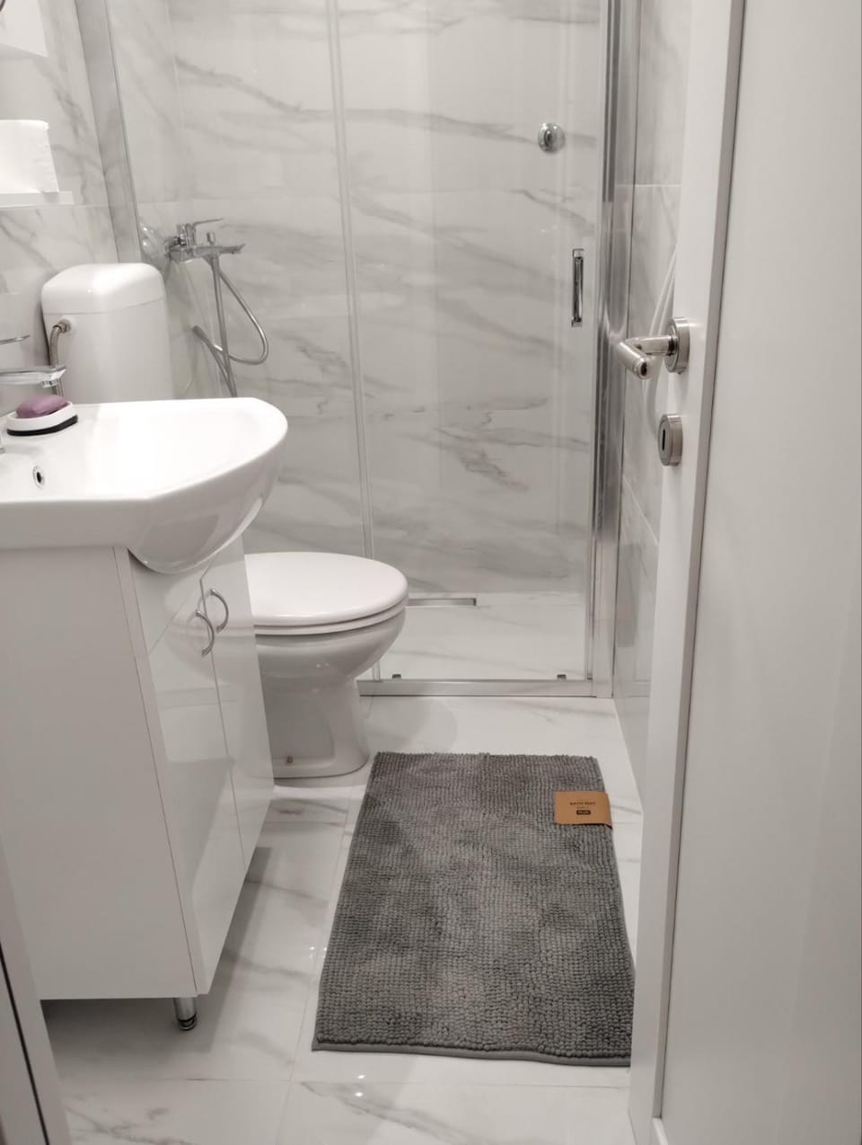 Shower, Toilet, Bathroom