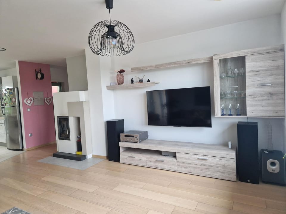 TV and multimedia, Living room