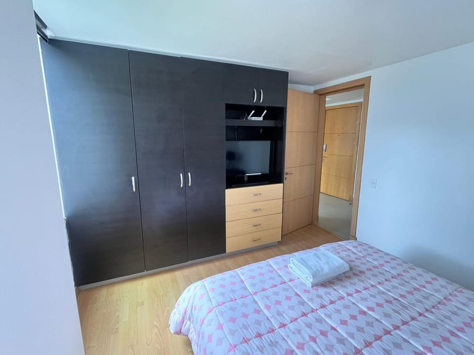 ItsaHome Apartments - Torre Van Gogh Apartment in Quito