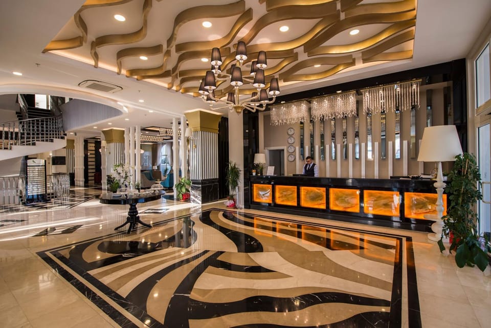 Living room, Lobby or reception, Decorative detail, Seating area, Area and facilities