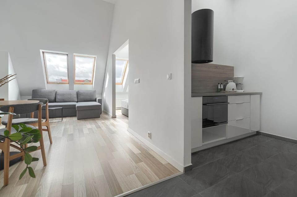 Kitchen or kitchenette, Seating area, Dining area