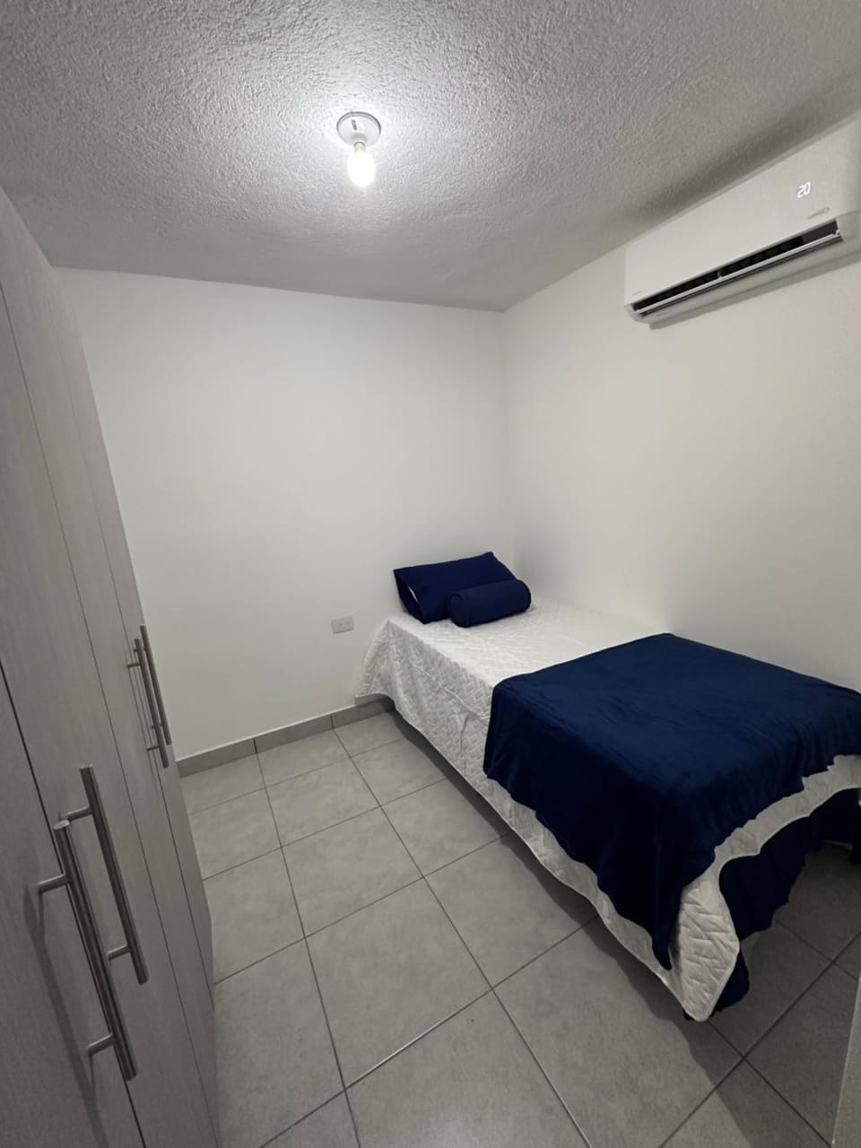Bed, Bedroom, air conditioner