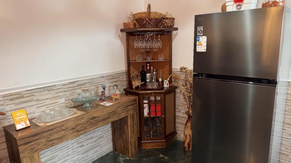 Kitchen or kitchenette, Kitchen or kitchenette