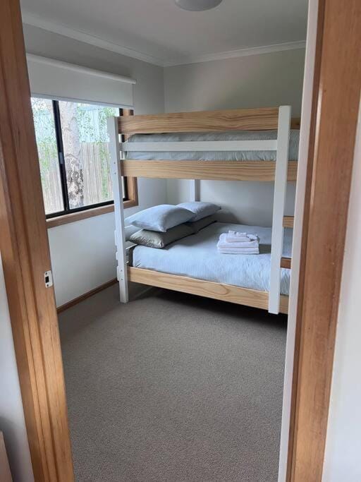 Photo of the whole room, Bedroom, bunk bed